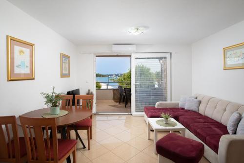 Panorama Apartments - image 12