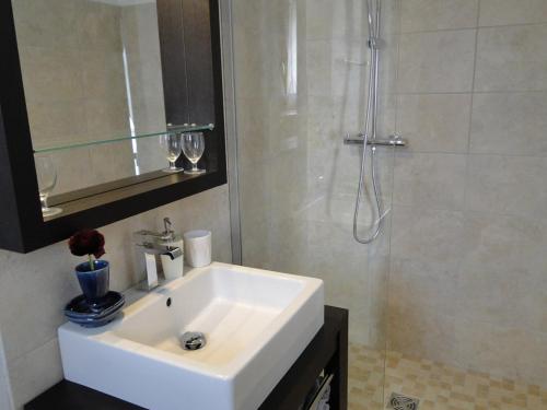 淋浴間, La Galane in 烏韋茲河畔聖奧邦