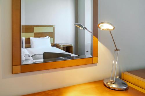 Twin Room with Partial Sea View image 10