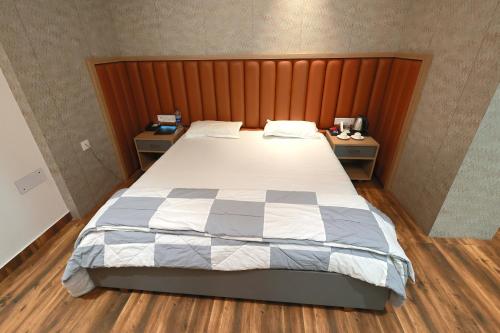 Punia Tower Hotel in Sangrur