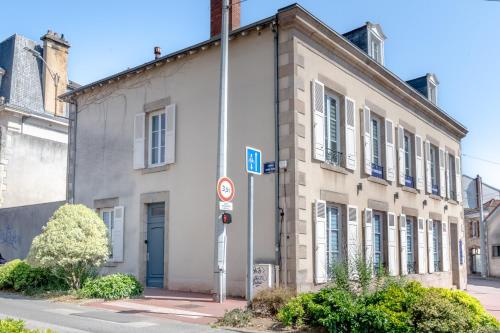 Exterior view, Maison Saint Surin near Eglise Saint-Antoine