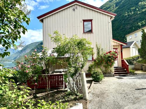 FjordNest Årdalstangen (FjordNest Ardalstangen) in Ardalstangan