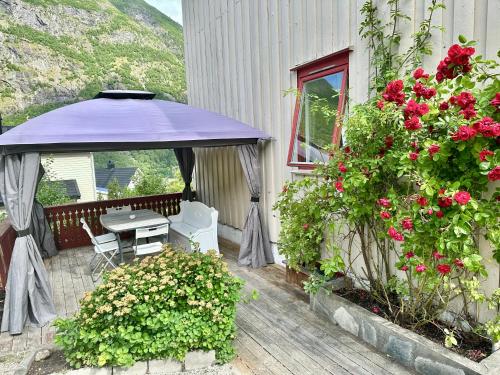 FjordNest Årdalstangen (FjordNest Ardalstangen) in Ardalstangan