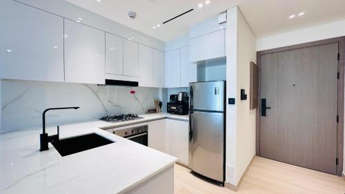 OYO HOME 1407 One Bedroom Apartments Binghatti Emerald, Dubaï (photo 4)