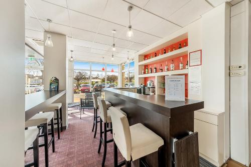 Comfort Hotel Montlucon - image 5