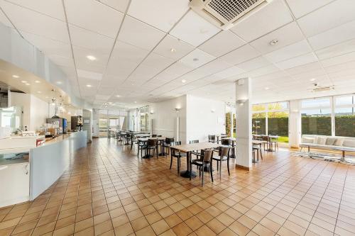 Comfort Hotel Montlucon - image 12