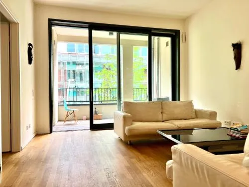 Berlin -Central-Mitte Light Filled 2BD in Niederdorla, Deutschland