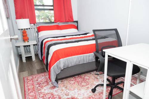Ruby2 Room at Brighton Beach 2Min Walk to Ocean & Subway Chic Stay