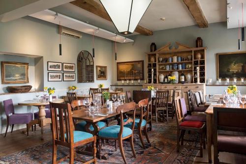 مطعم, The Howard Arms in إيلمينجتون