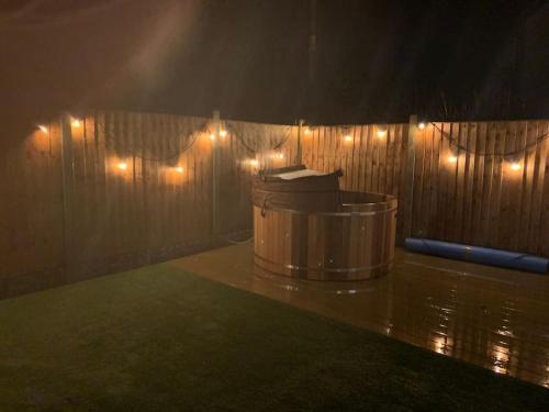 Snowdonia Cottage with shared hot tub 10mins from ZipWorld in Dolwyddelan