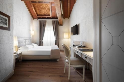 1 queen bed