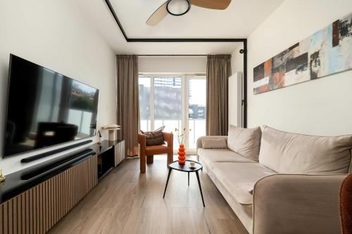 Prestiżowe Apartamenty z Widokiem na Rzekę i Parkingiem by Renters Prestige, Breslau