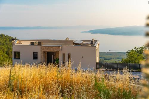 Villa with Sea View image 10