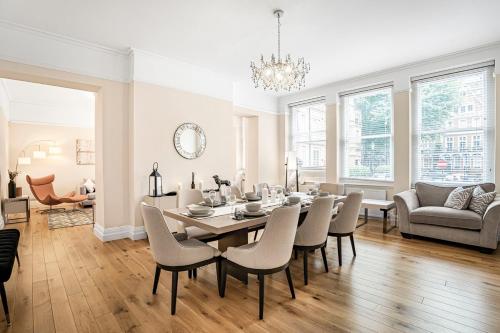 4-Bed Luxury Apt In High Street Kensington- Zone 1, London (Foto 7)