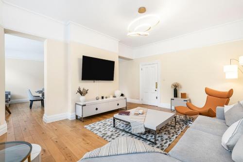 4-Bed Luxury Apt In High Street Kensington- Zone 1, London (Foto 8)