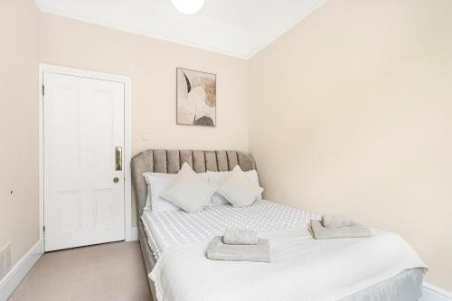 4-Bed Luxury Apt In High Street Kensington- Zone 1, London (Foto 9)