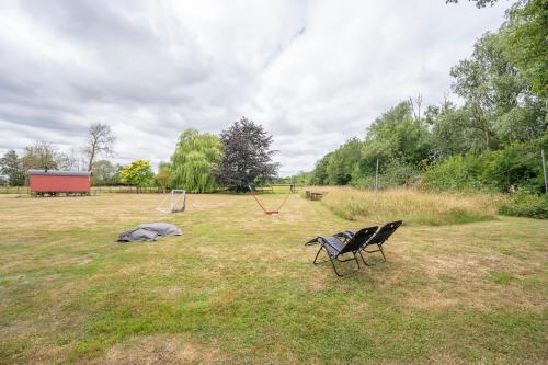 Sage Shepherds Hut Boundary Farm, Framlingham in فراملينجهام