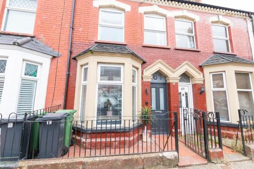 Stunning Cardiff Bay House