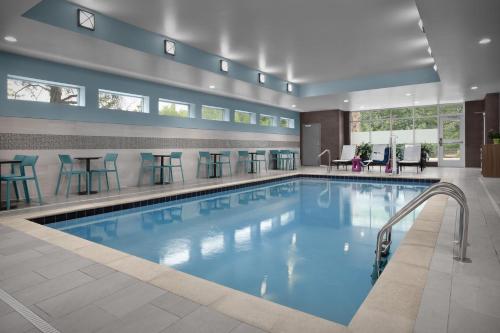 홈2 스위트 바이 힐튼 콜럼버스 이스턴 - 편의 시설/서비스