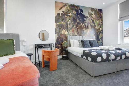 Stadium View Apartments #4 - Spacious & Modern 2 Bed Flat - Tap to explore photos