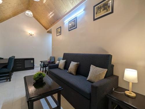 The Mall Ethos - On Mall Road - Kitchen - Sleeps 4 - image 5
