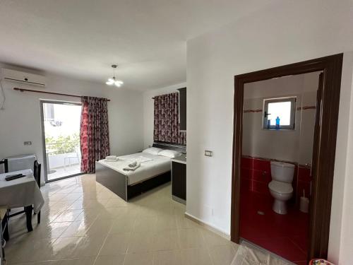 Esmeralda Hotel & Restaurant – Ksamil, OR