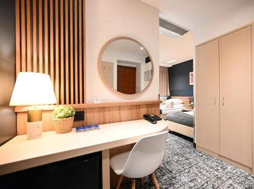 Triple Room image 10