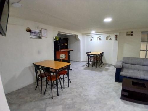 Los Geranios Hospedaje in Aquitania