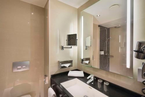 Standard Double Room image 8