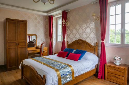 Château de Moliens Room Type - Quadruple Room with Private External Bathroom