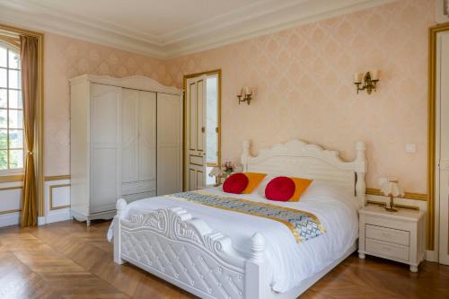 Château de Moliens Room Type - Deluxe Quadruple Room