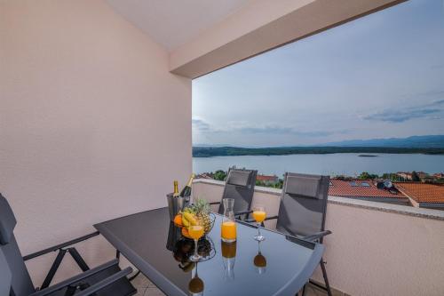Apartment TRIES 5 with heated pool and sea view
