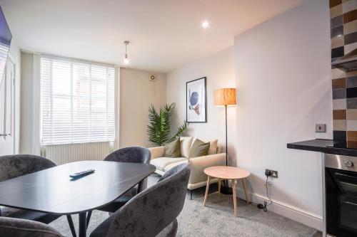 Three-Bedroom Apartment image 9