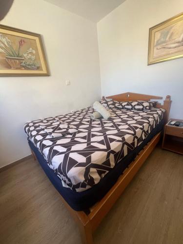 Private Rooms with a Beautiful Veranda, Crete