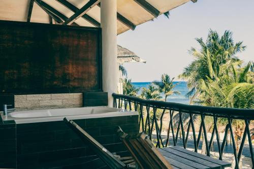 Okružje, Selina Tulum in Tulum