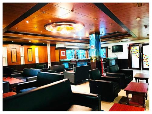 共用Lounge/電視區, Grand Residency hotel(Cuttack, Odisha) in 克塔克