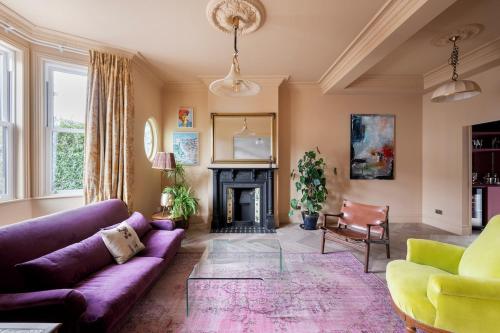 Luxurious 5-Bedrooms House in Queens Park gîte à louer Willesden Green Underground Station