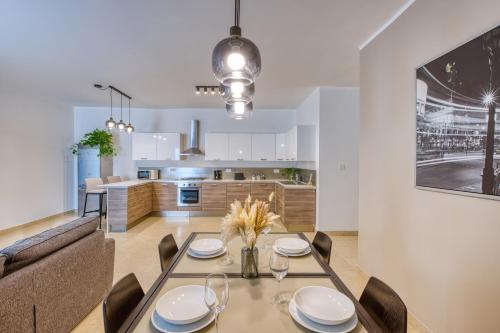 NEW! - Bright and spacious 3 double bedroom apartment in Central Malta by SF Homes, Il-Ħamrija (foto 2)