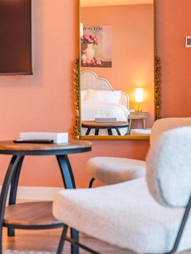 King Bed Studio Near Metro Pool Fast Wifi, Dubai (photo 4)