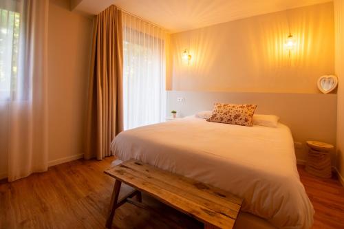 생지론 Hôtel La Cachette de Nina- Madame rêve - Saint-Girons (Hotel La Cachette de Nina- Madame reve - Saint-Girons) 호텔 스위트룸