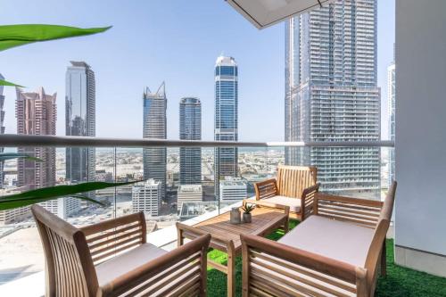 Scenic 2 Bedroom Apartment - Downtown Business Bay, Dubaj