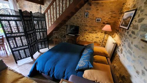 2 bedrooms, 3 beds