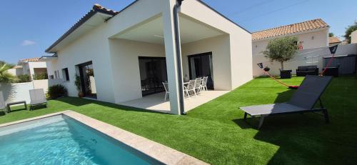 Villa REVA ,8 couchages, piscine entre terre et mer gîte à louer Nézignan-l'Évêque