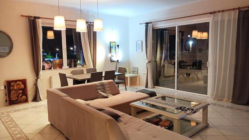 Sunset Sea View Apartment, Athens (photo 9)