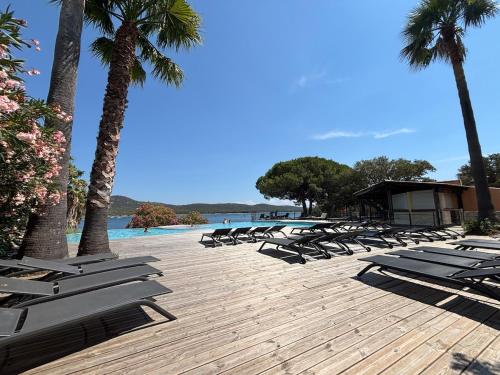 Superbe T2 les pieds dans l'eau in Figari