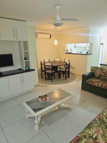 Apartamento Guaruja- Enseada – khách sạn tại Balneario Cidade Atlantica