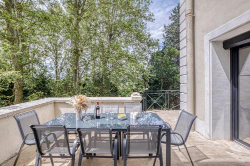 Chateau de charme - T4 Luxe -Climatise in Vourles