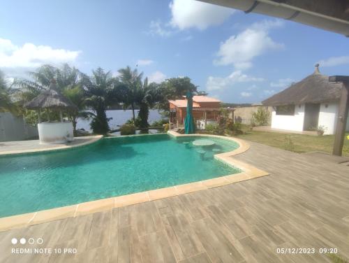 Studio au bord de la lagune in Assinie-Mafia