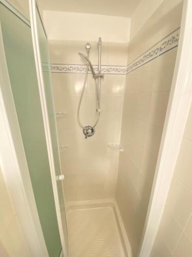 Ντους, Appartamento Fiaschi in Σαν Τζιμινιάνο