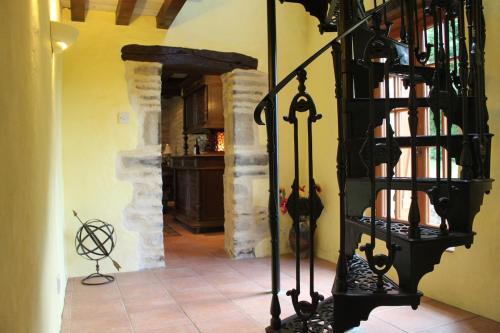 Luxury rural farmhouse retreat ideal for families with a jacuzzi hot tub in Beauchêne